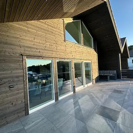 Eksklusiv Rorbu - Havblikk 2 - Batutleie