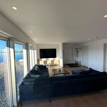 Eksklusiv Rorbu - Havblikk 2 - Batutleie Ferienhaus *